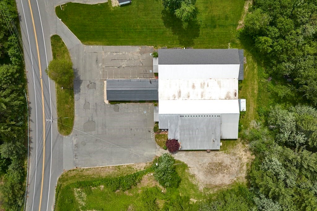 74 College Hwy Photo 5