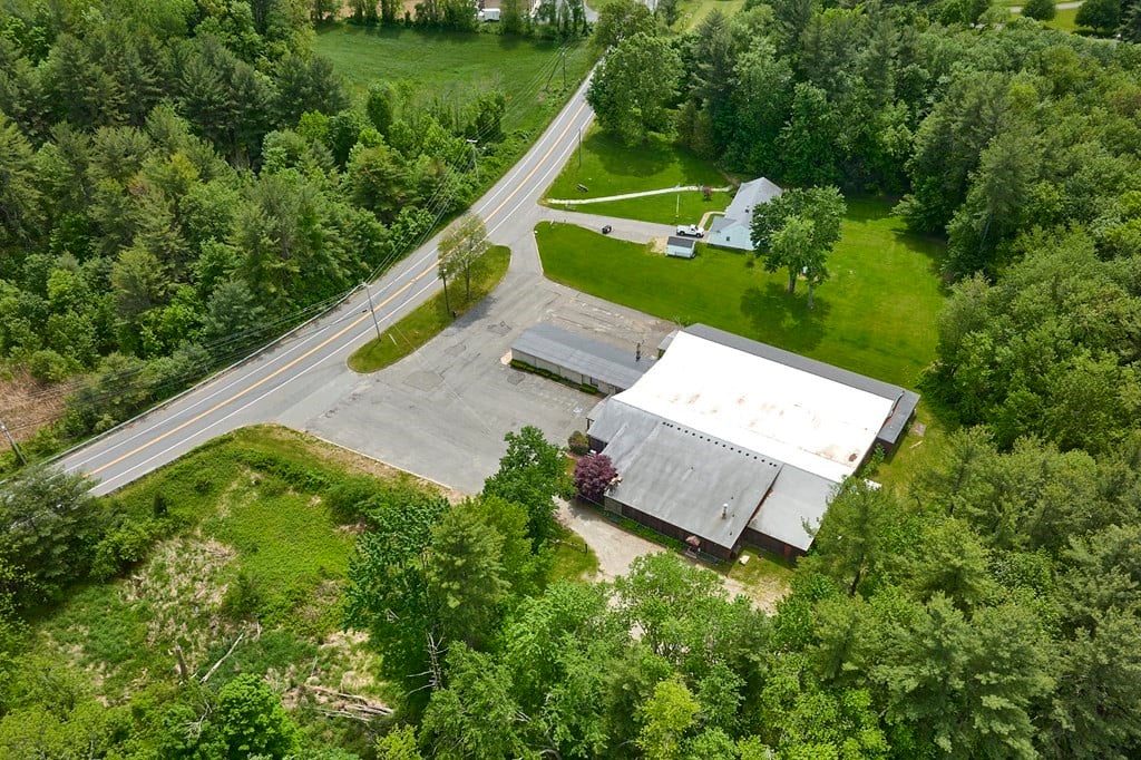 74 College Hwy Photo 3