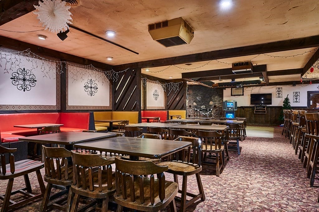 74 College Hwy Photo 38