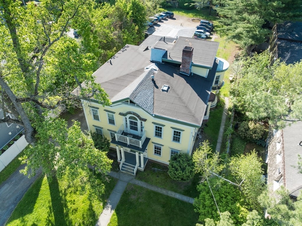 81 Bridge St. Photo 3