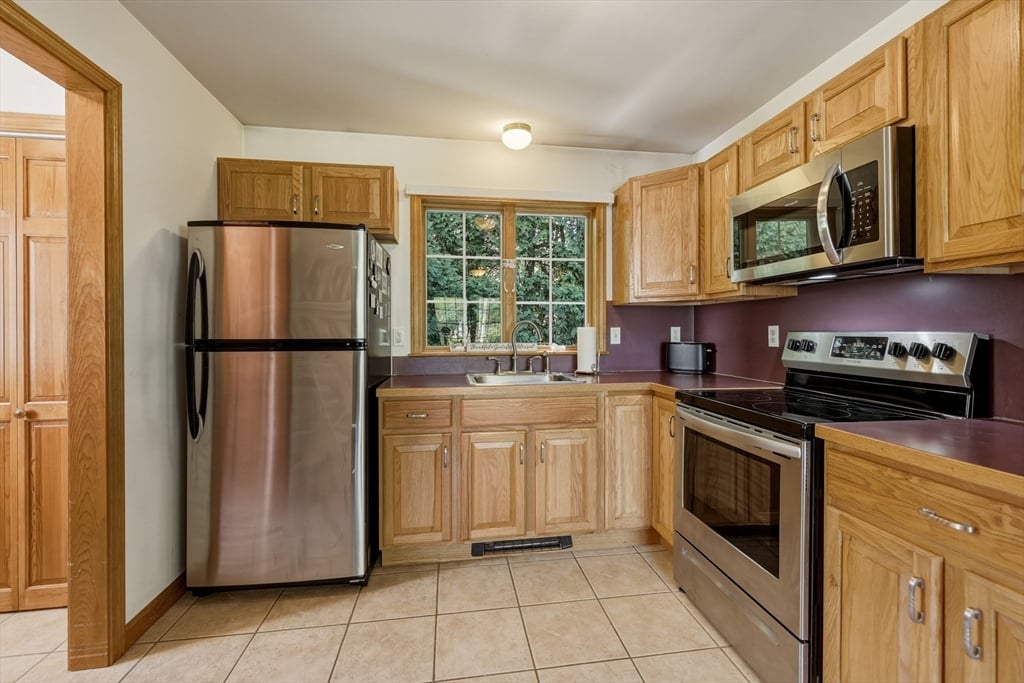 1 Kozera Ave Photo 20