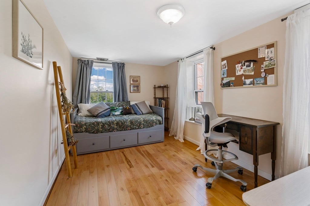 309 Ireland St Photo 25