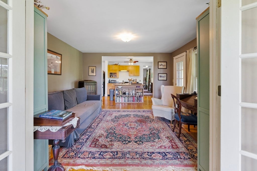 309 Ireland St Photo 21