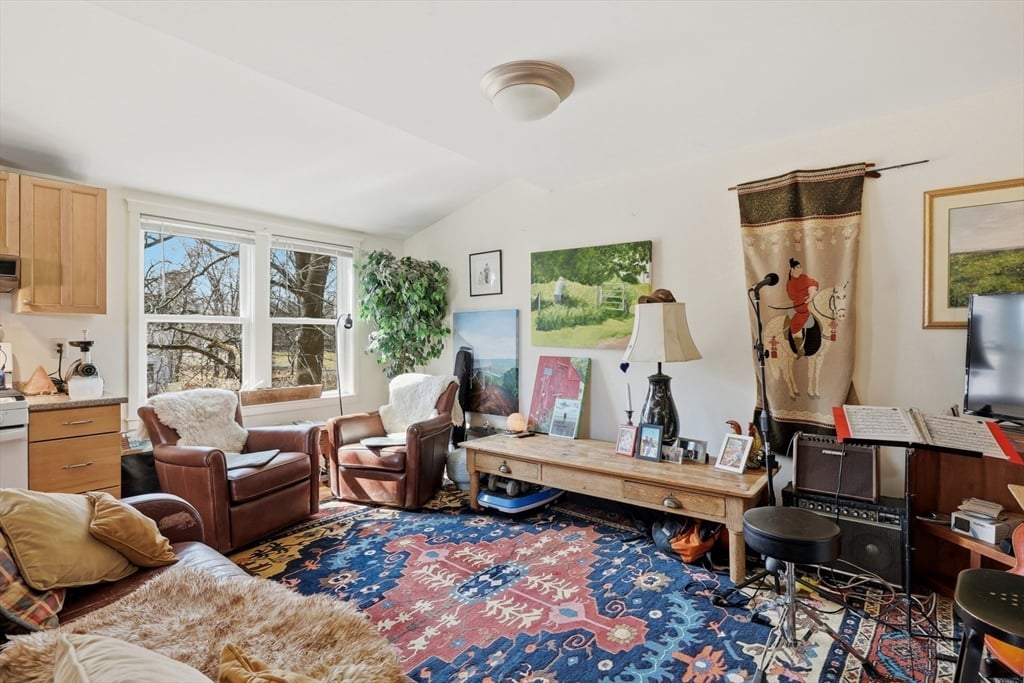 128 West St Photo 11