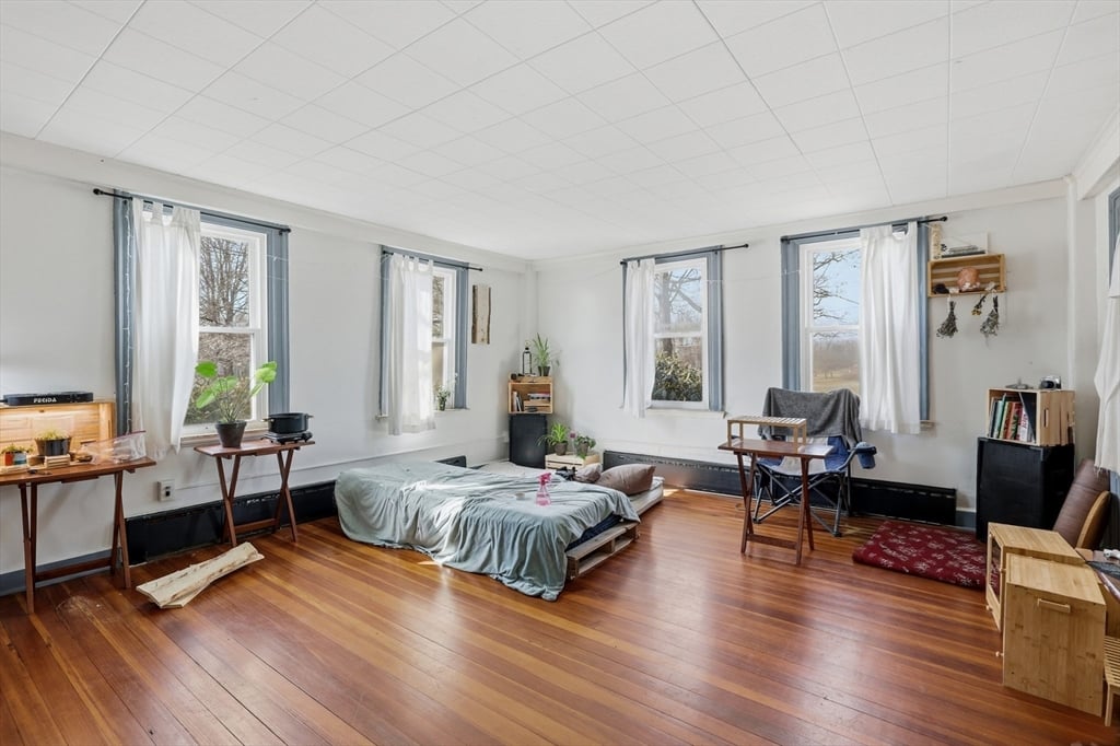 128 West St Photo 25