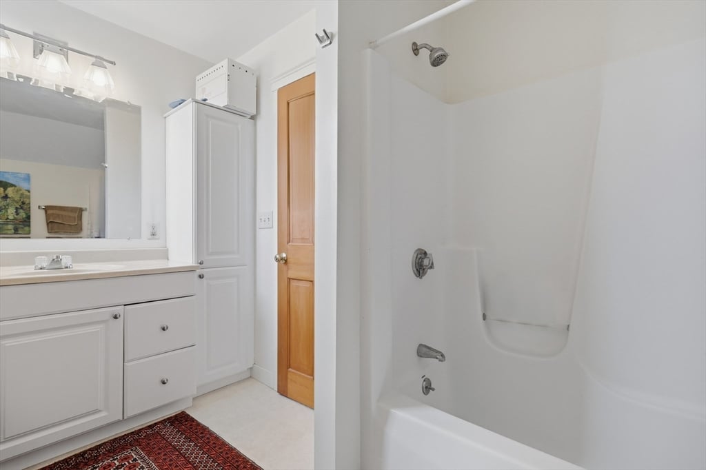 128 West St Photo 13