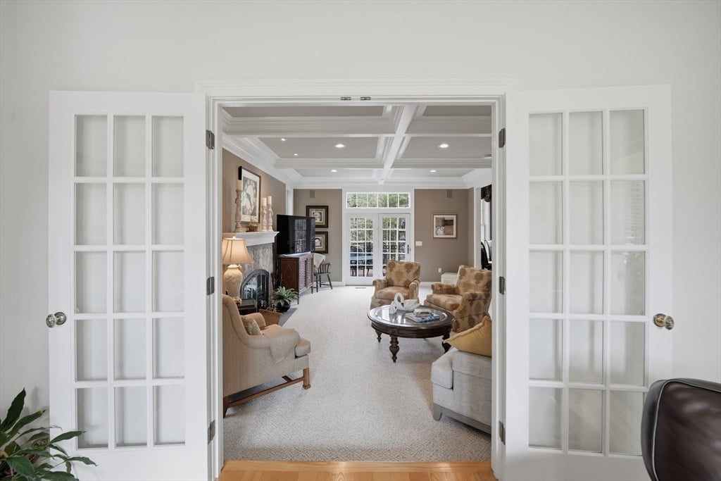 16 Falcon Heights Photo 19