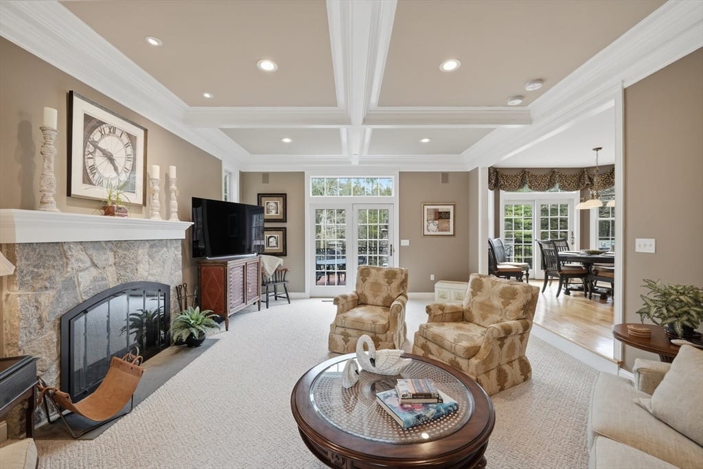 16 Falcon Heights Photo 16