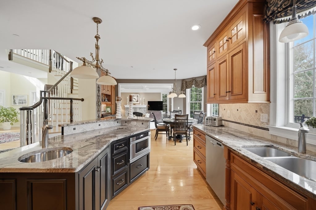 16 Falcon Heights Photo 11