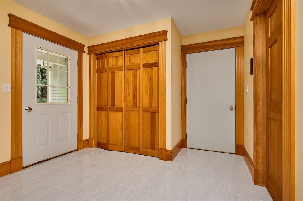 2 Eastwood Dr Photo 21