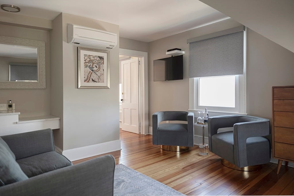 615 Laurel St. Photo 23