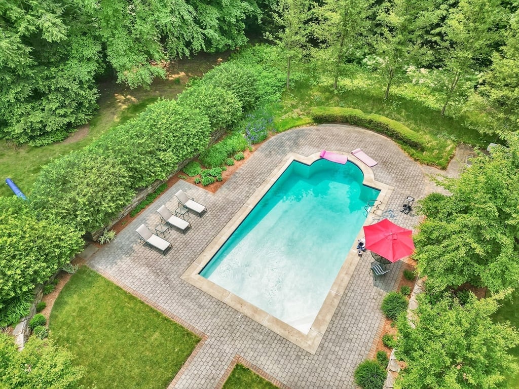 135 Forest Glen Rd Photo 39