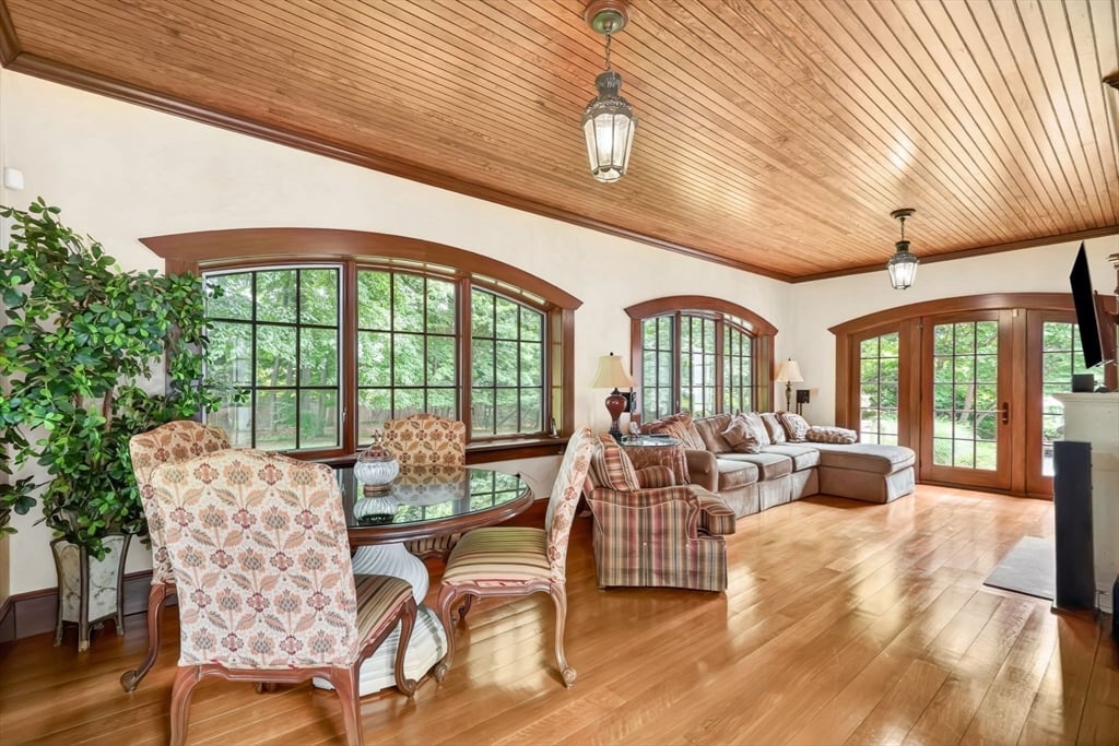 135 Forest Glen Rd Photo 11