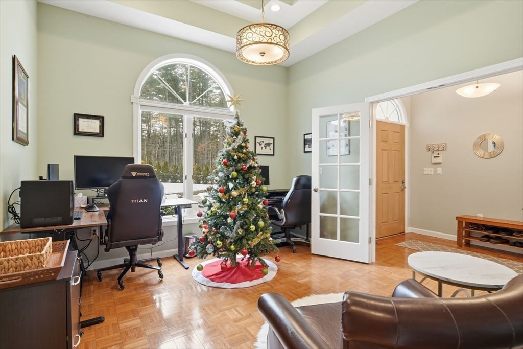 6 Shattuck Road Photo 5