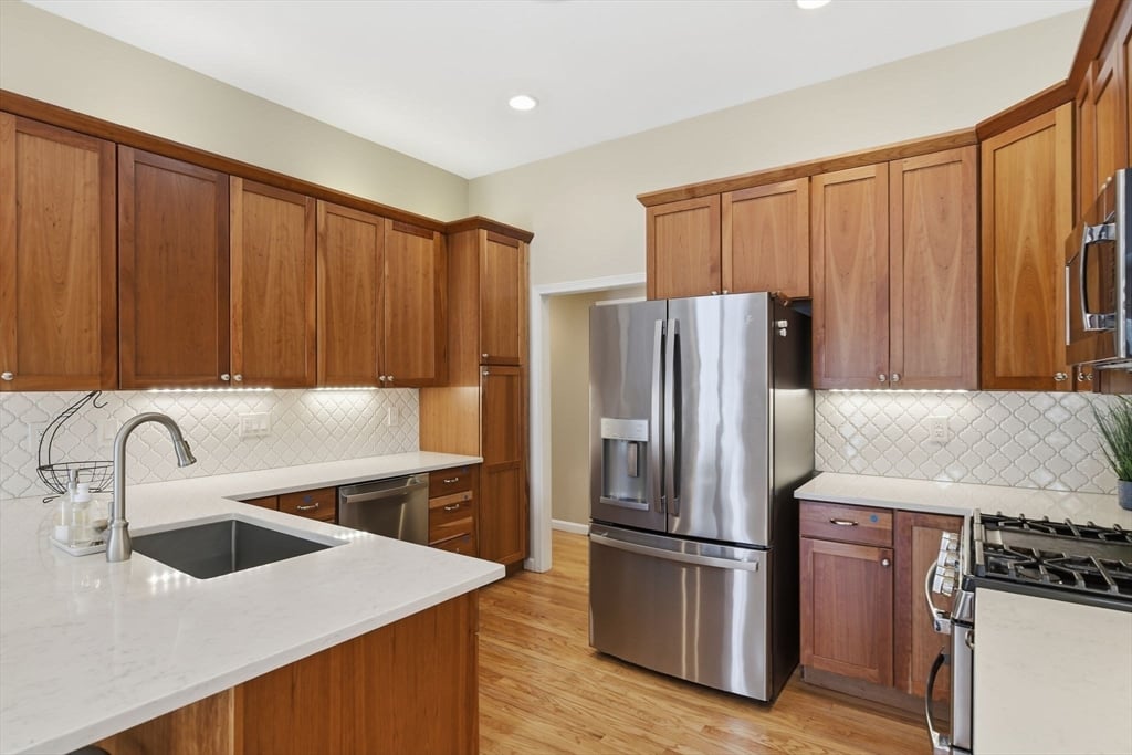 6 Shattuck Road Photo 15