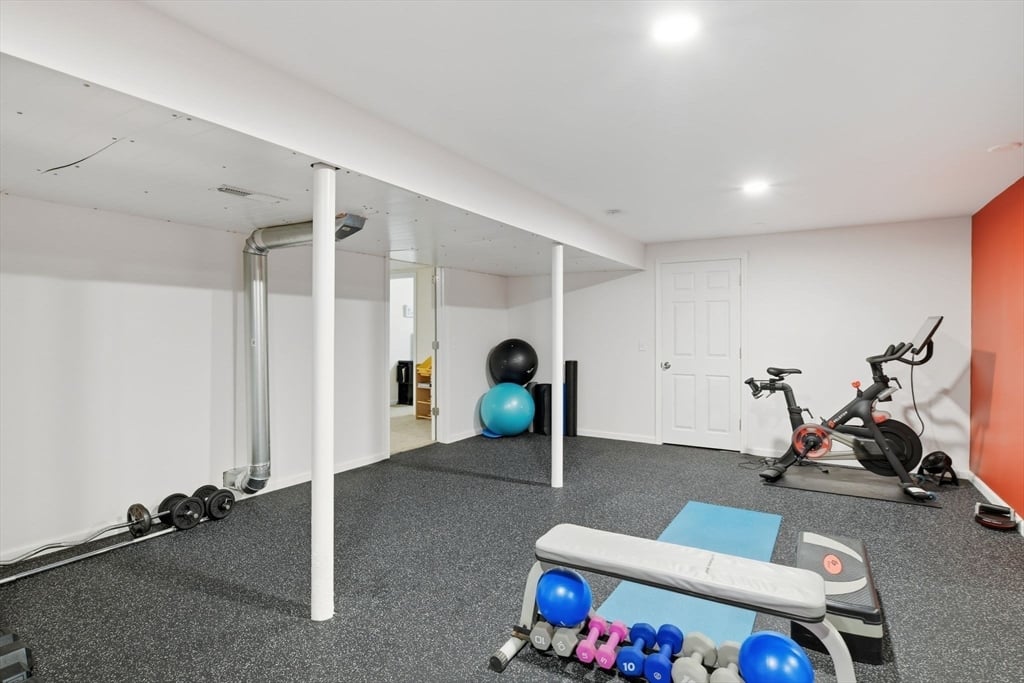 6 Shattuck Road Photo 32