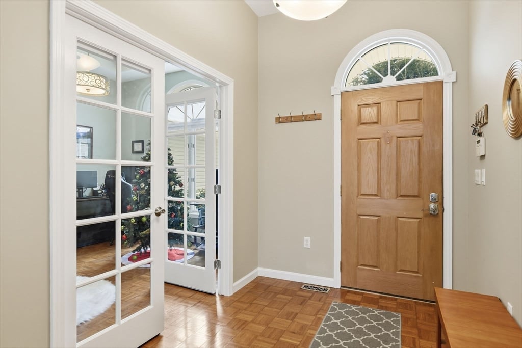 6 Shattuck Road Photo 4