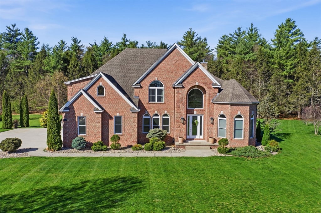 9 Nicholas Ln Photo 1