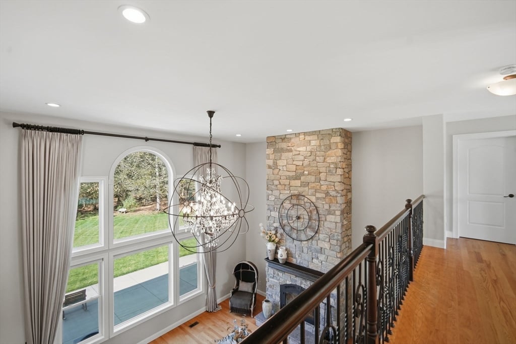 9 Nicholas Ln Photo 37