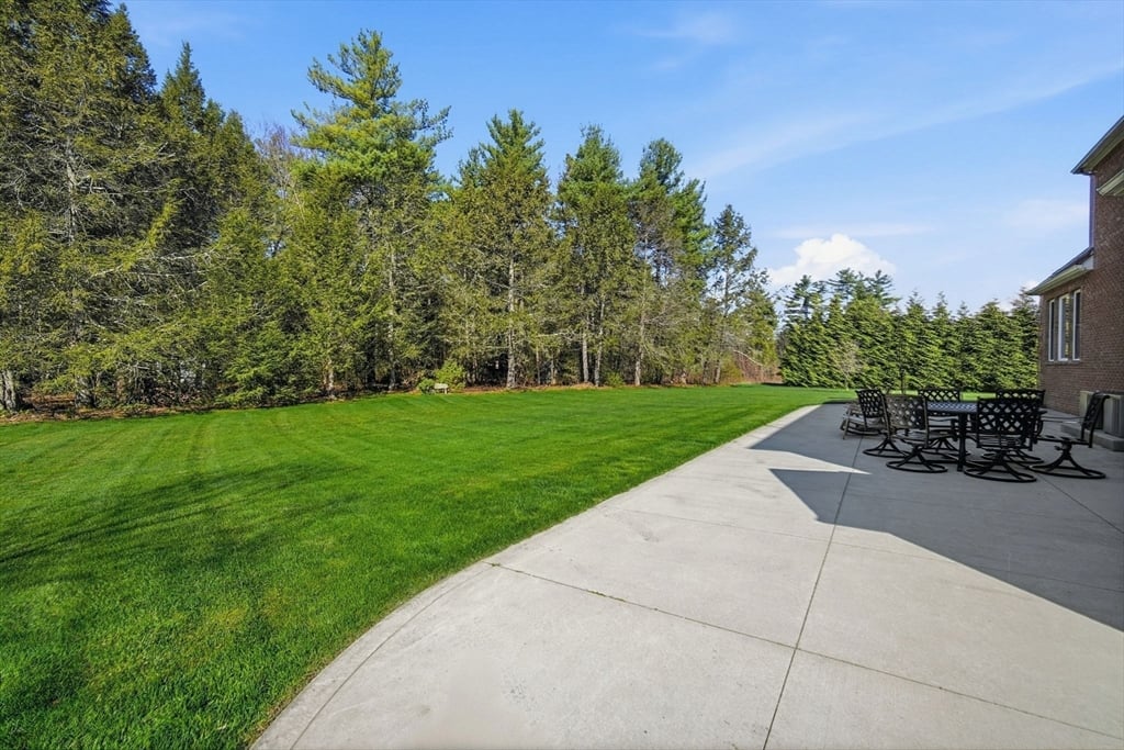 9 Nicholas Ln Photo 40