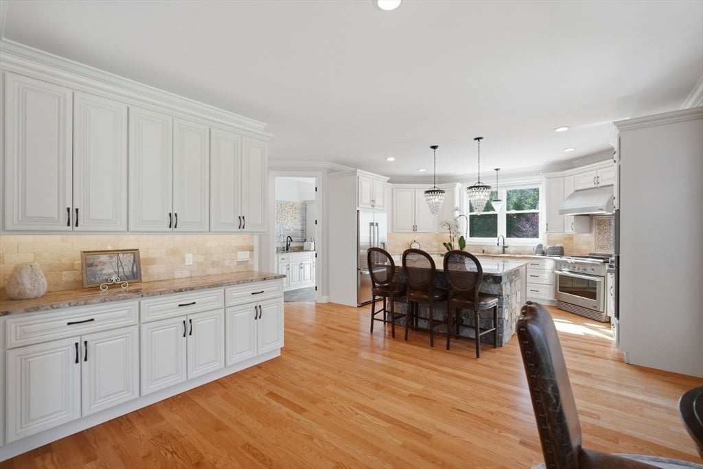 9 Nicholas Ln Photo 16