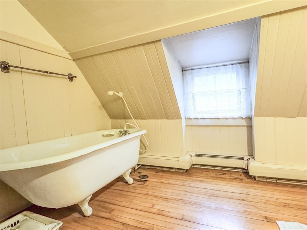 237 Birnam Road Photo 32