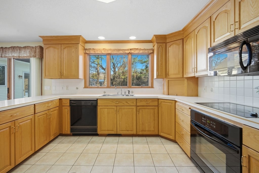 53 Ashford Rd Photo 18