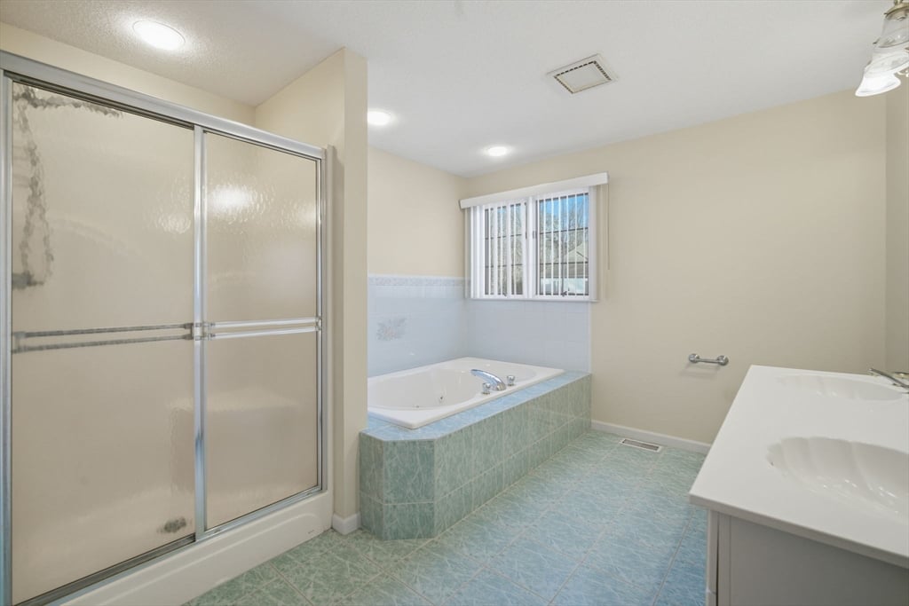 53 Ashford Rd Photo 24