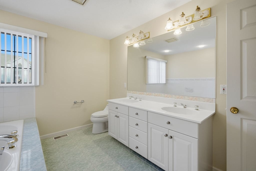 53 Ashford Rd Photo 25