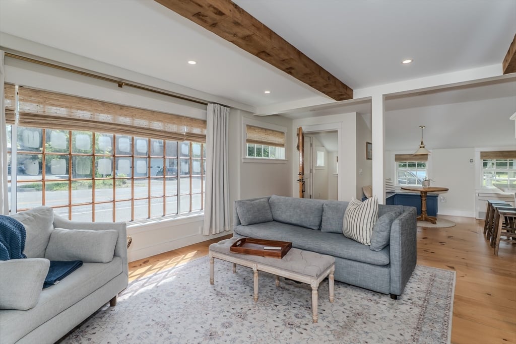 14 Sugarloaf St Photo 2