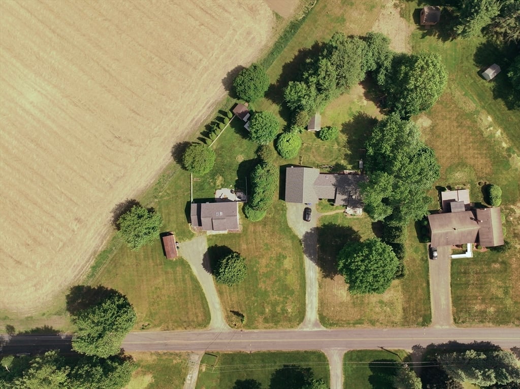 36 Swamp Road Photo 12