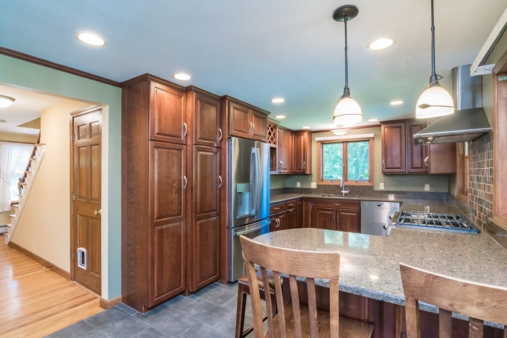 68 Highland Ave Photo 16
