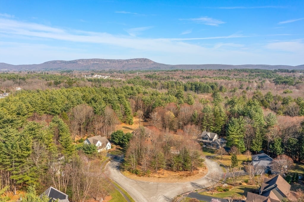 12 Golden Cir Photo 42