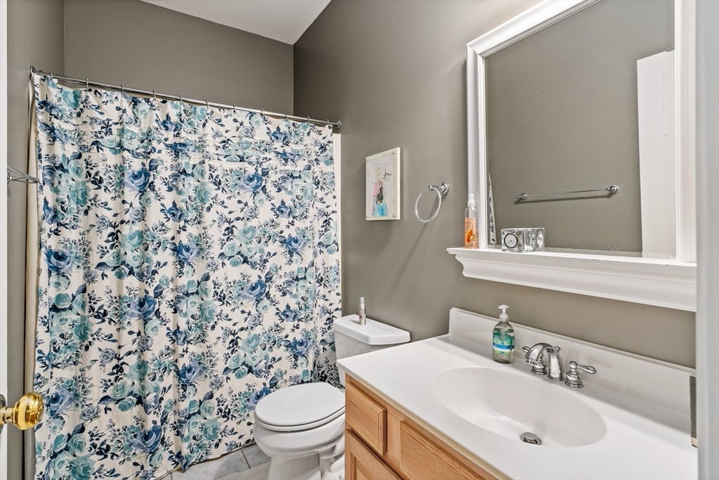 12 Golden Cir Photo 19