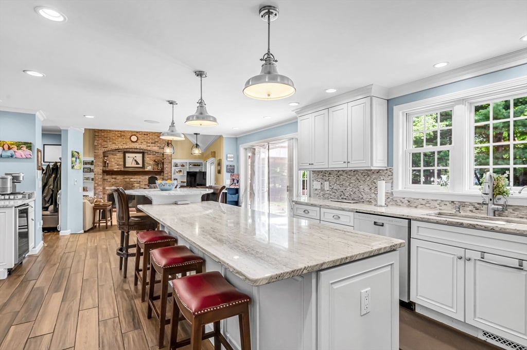 115 Williamsburg Dr Photo 10