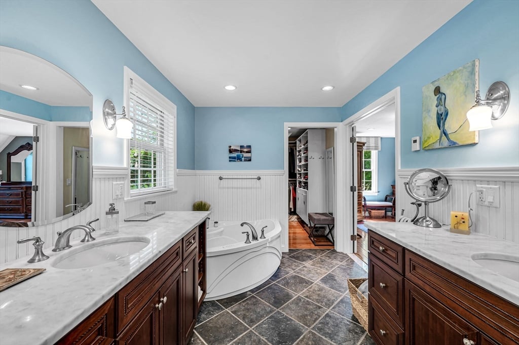 115 Williamsburg Dr Photo 23