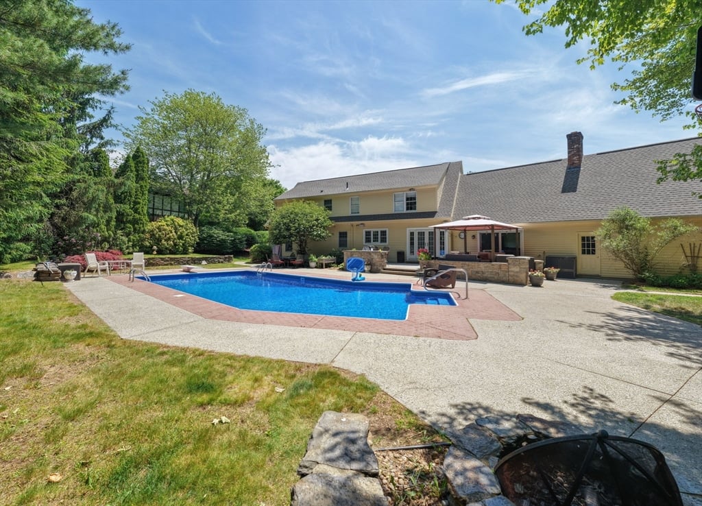 115 Williamsburg Dr Photo 35