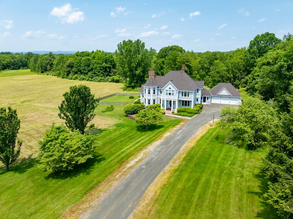 365 Middle St Photo 3