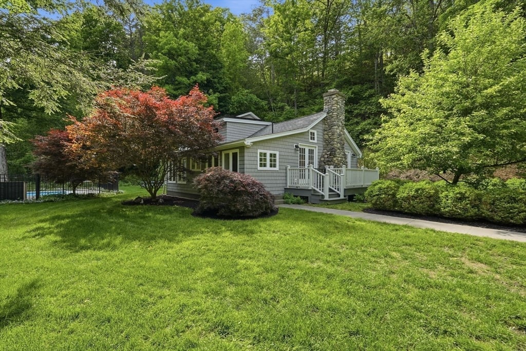 32 Eunice Williams Dr Photo 4