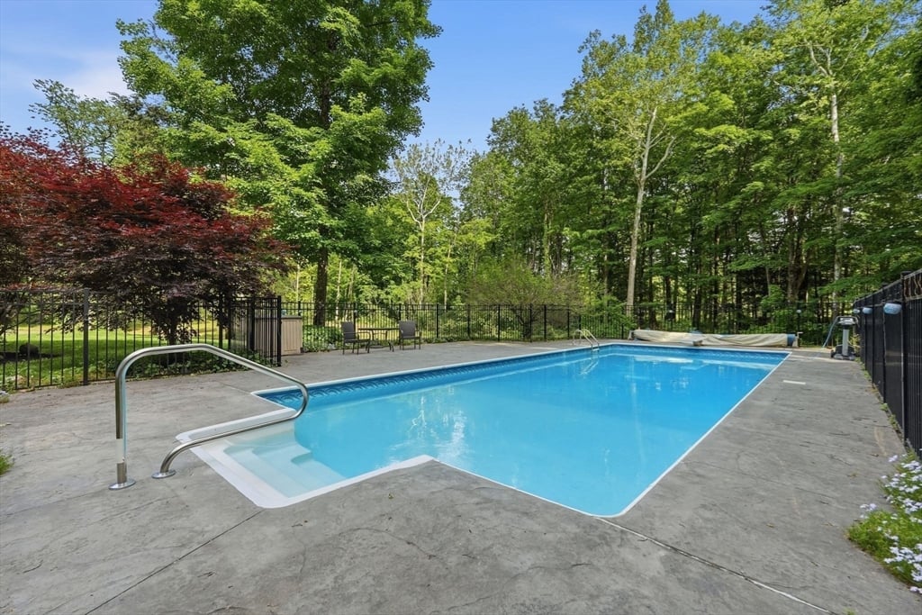 32 Eunice Williams Dr Photo 35