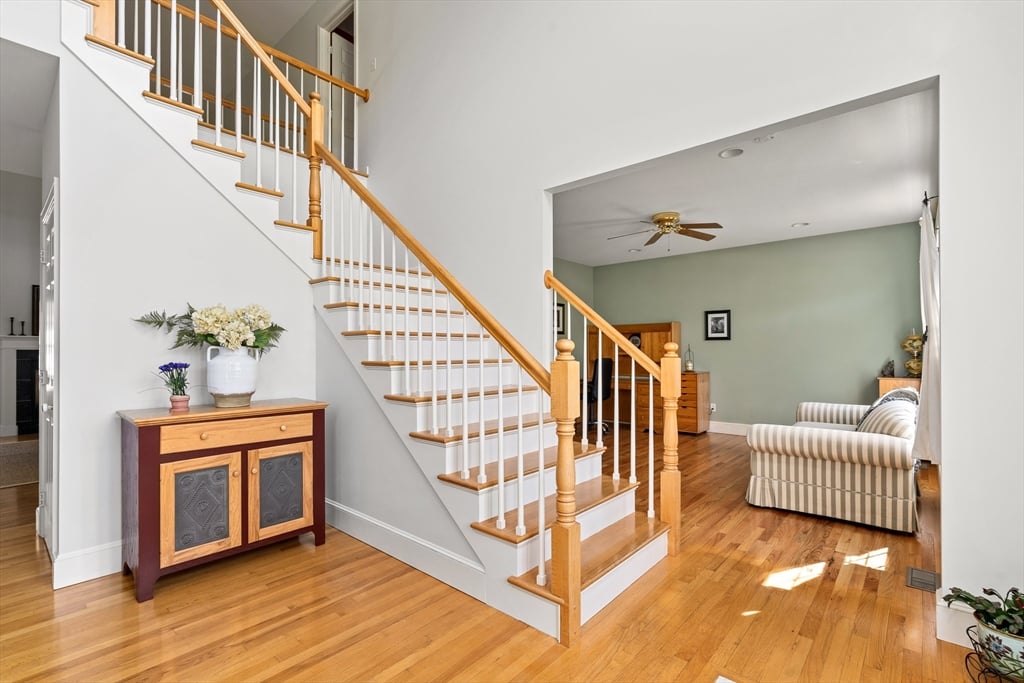 5 Golden Circle Photo 16