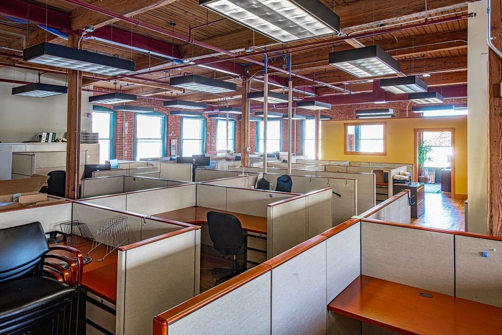 320 Riverside Dr  #1 Photo 3