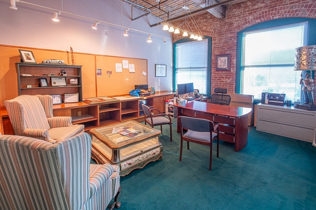 320 Riverside Dr  #1 Photo 10