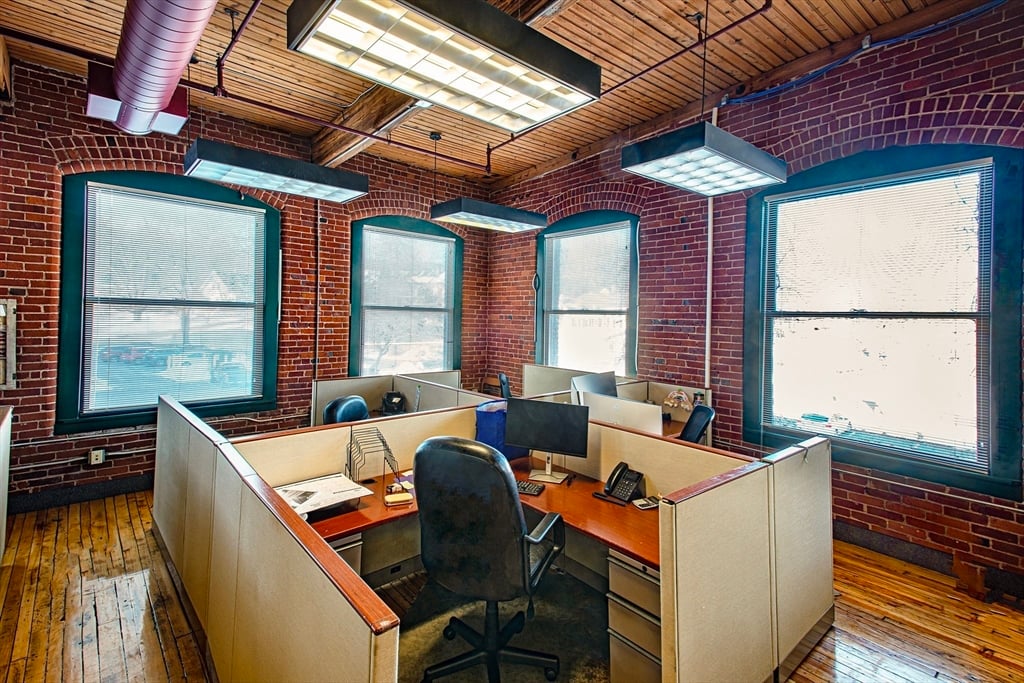 320 Riverside Dr  #1 Photo 4