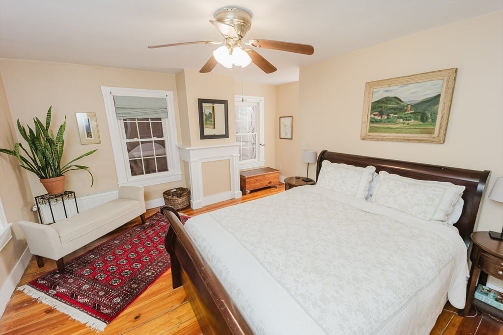 33 Main Street Photo 37