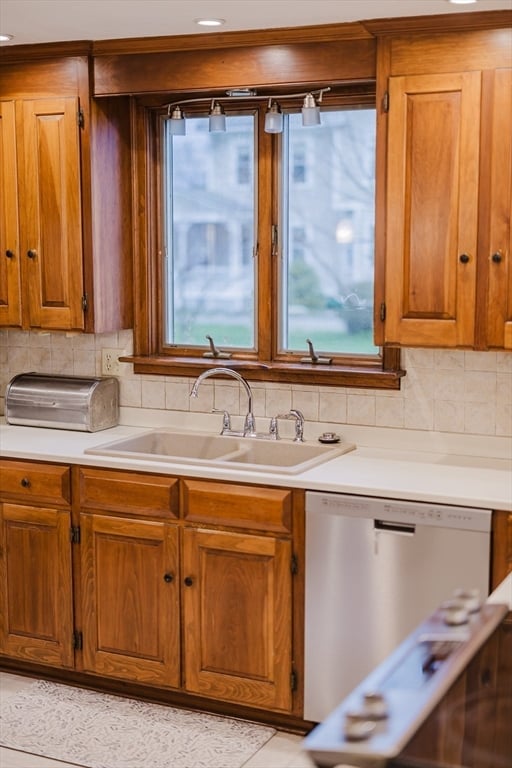 33 Main Street Photo 15