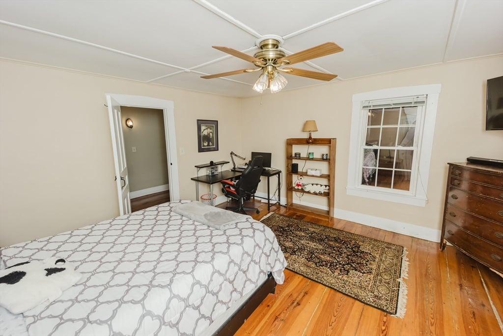 33 Main Street Photo 35