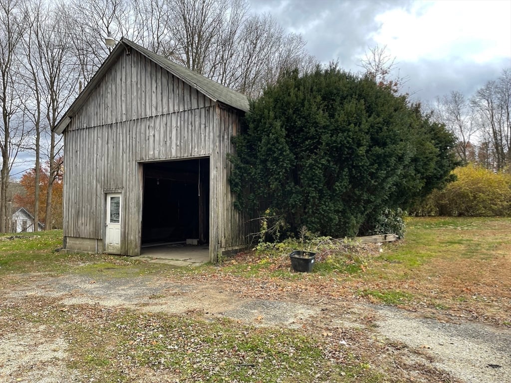 719 Mount Hermon Station Photo 39