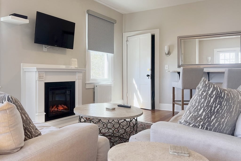 615 Laurel Stree Photo 18