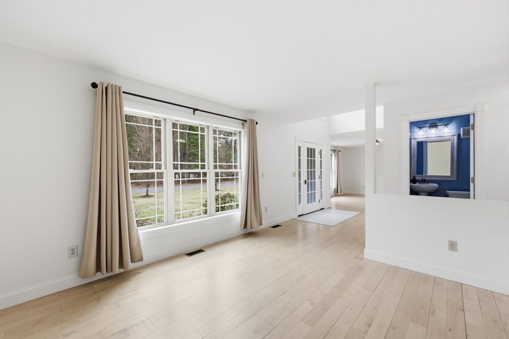 13 Shattuck Rd Photo 9